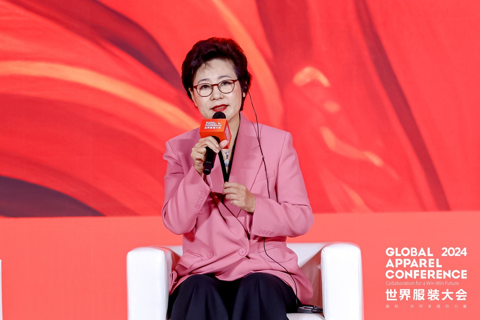 “融和”20个国家和地区服装精英，2024世界服装大会在东莞虎门开幕