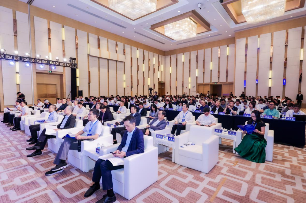 双轮驱动产业跃迁：AI技术重塑纺织价值链，海珠宣言开启新纪元