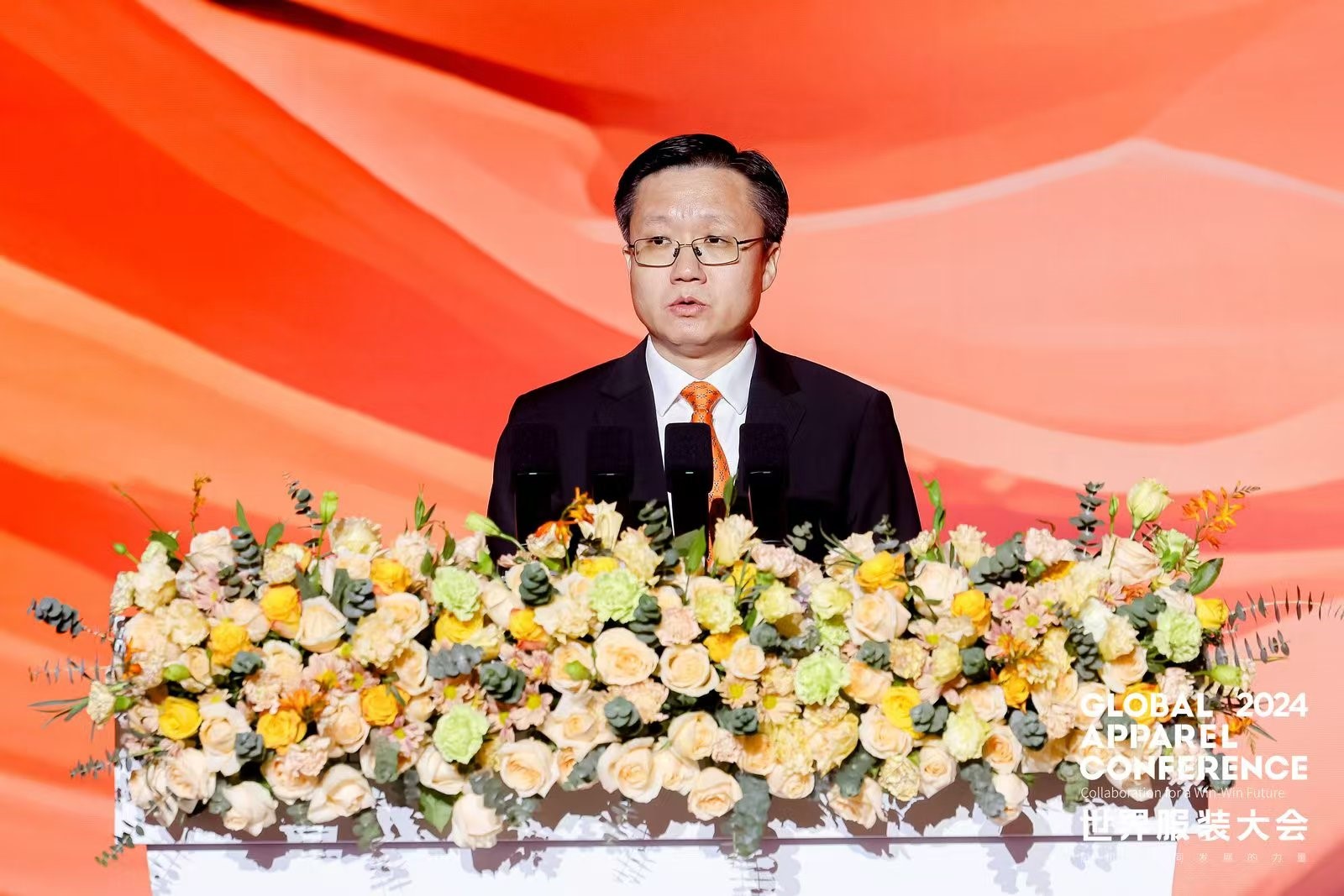 “融和”20个国家和地区服装精英，2024世界服装大会在东莞虎门开幕