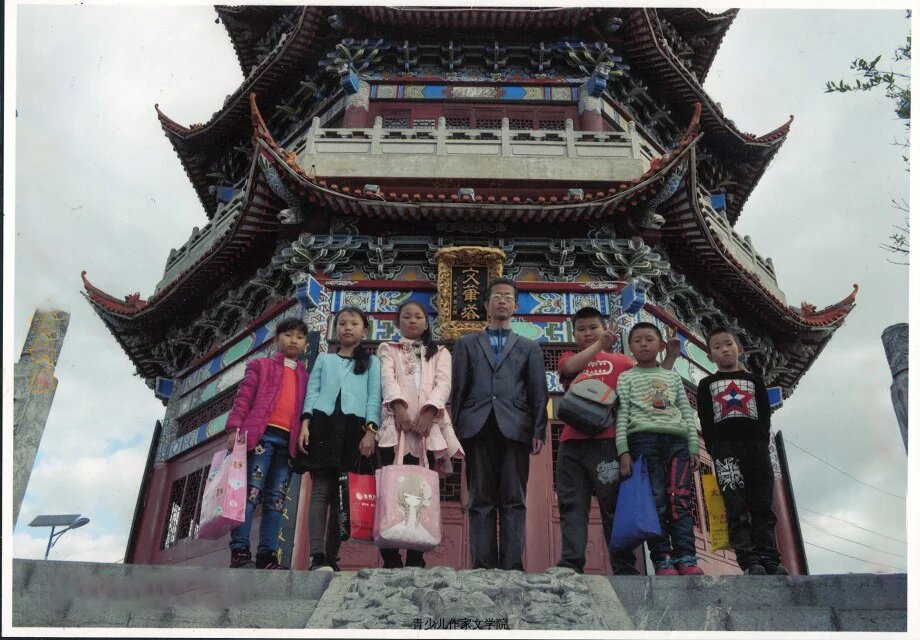 少儿作家文学课堂文山小学精品文学课堂