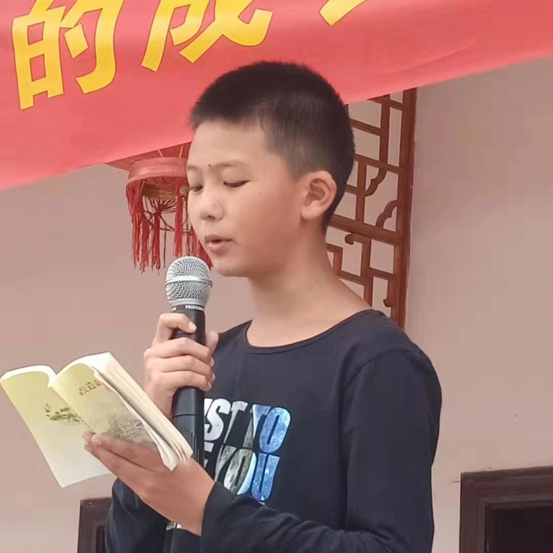 中学初中学员吴明俊