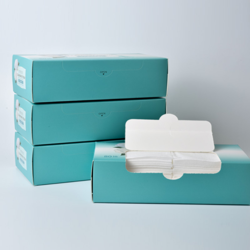 Folding Cotton Tissue in Box