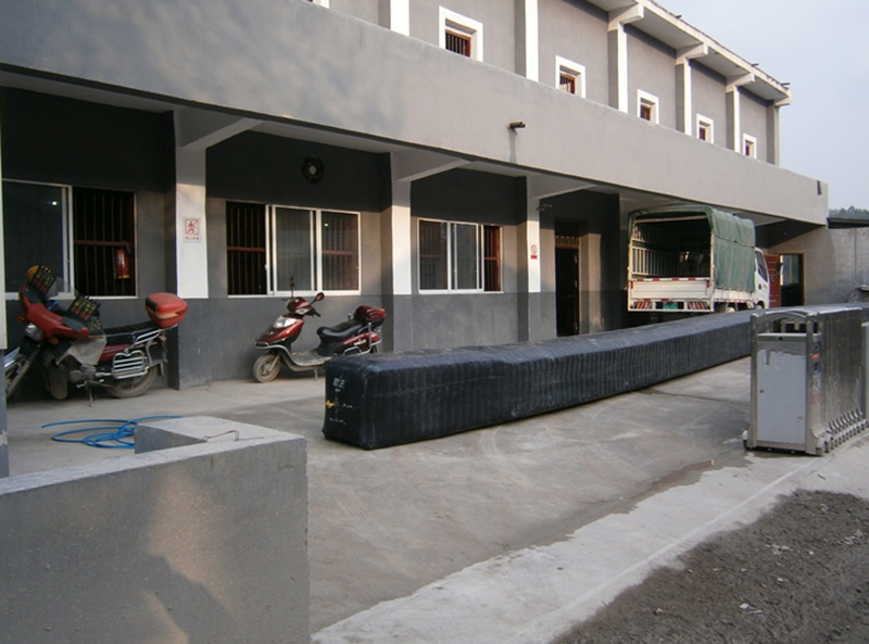 桥梁充气芯模双层密封接口_纤维增强层细节_高强度橡胶材质