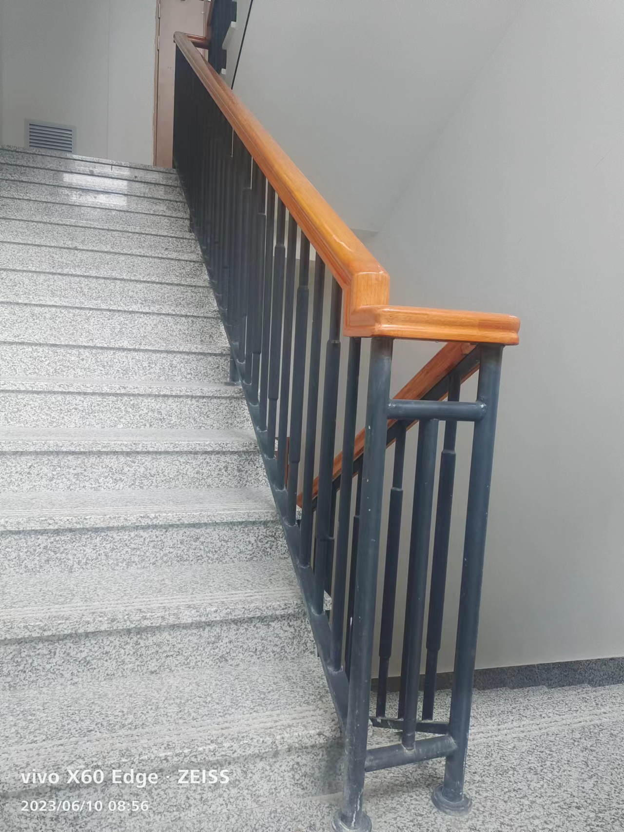 薌江賓館鋼木扶手
