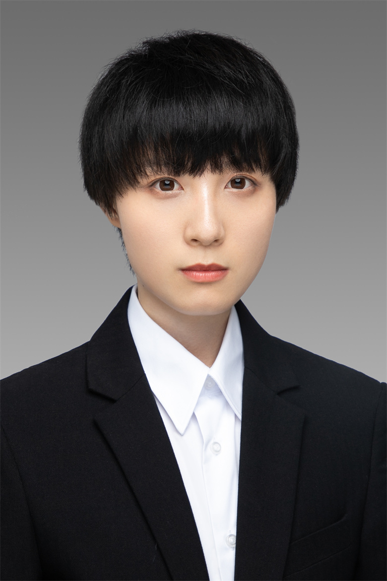 邱楠涵