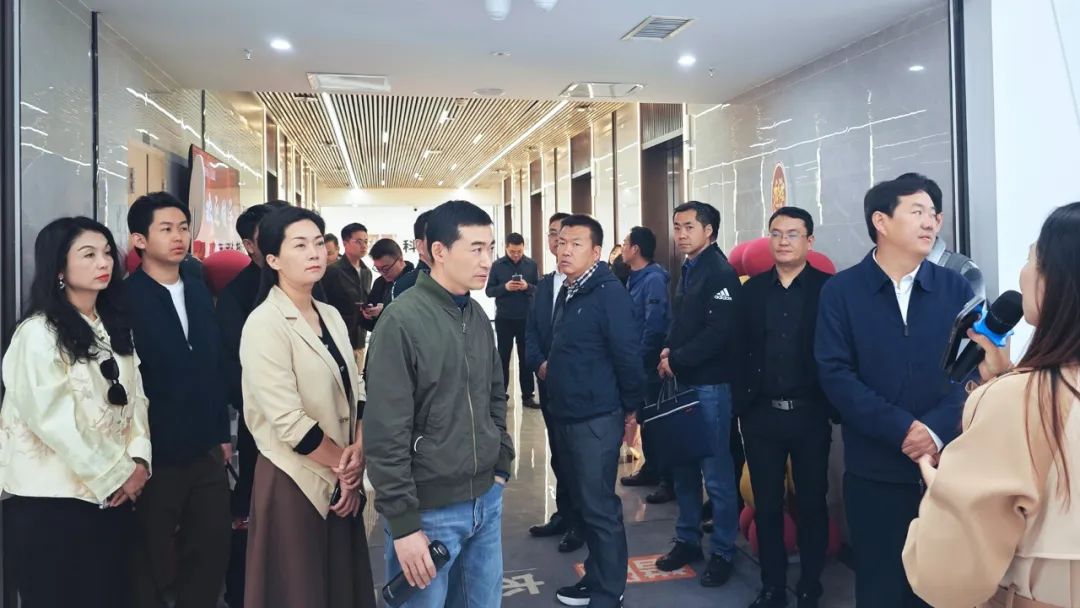 昆明市产业思维和产业发展专业化能力--干部培训班莅临猎狐指导