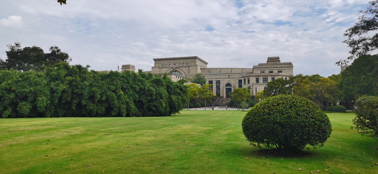 复旦大学