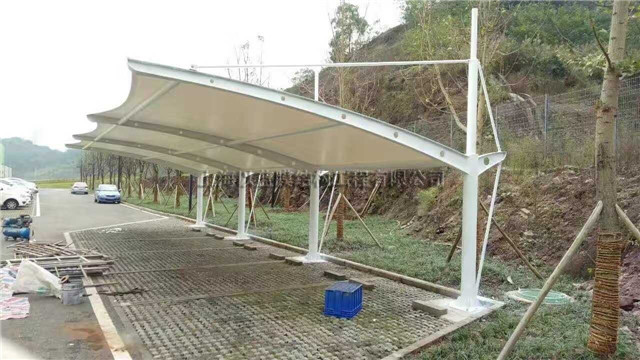 立柱拉杆汽车棚