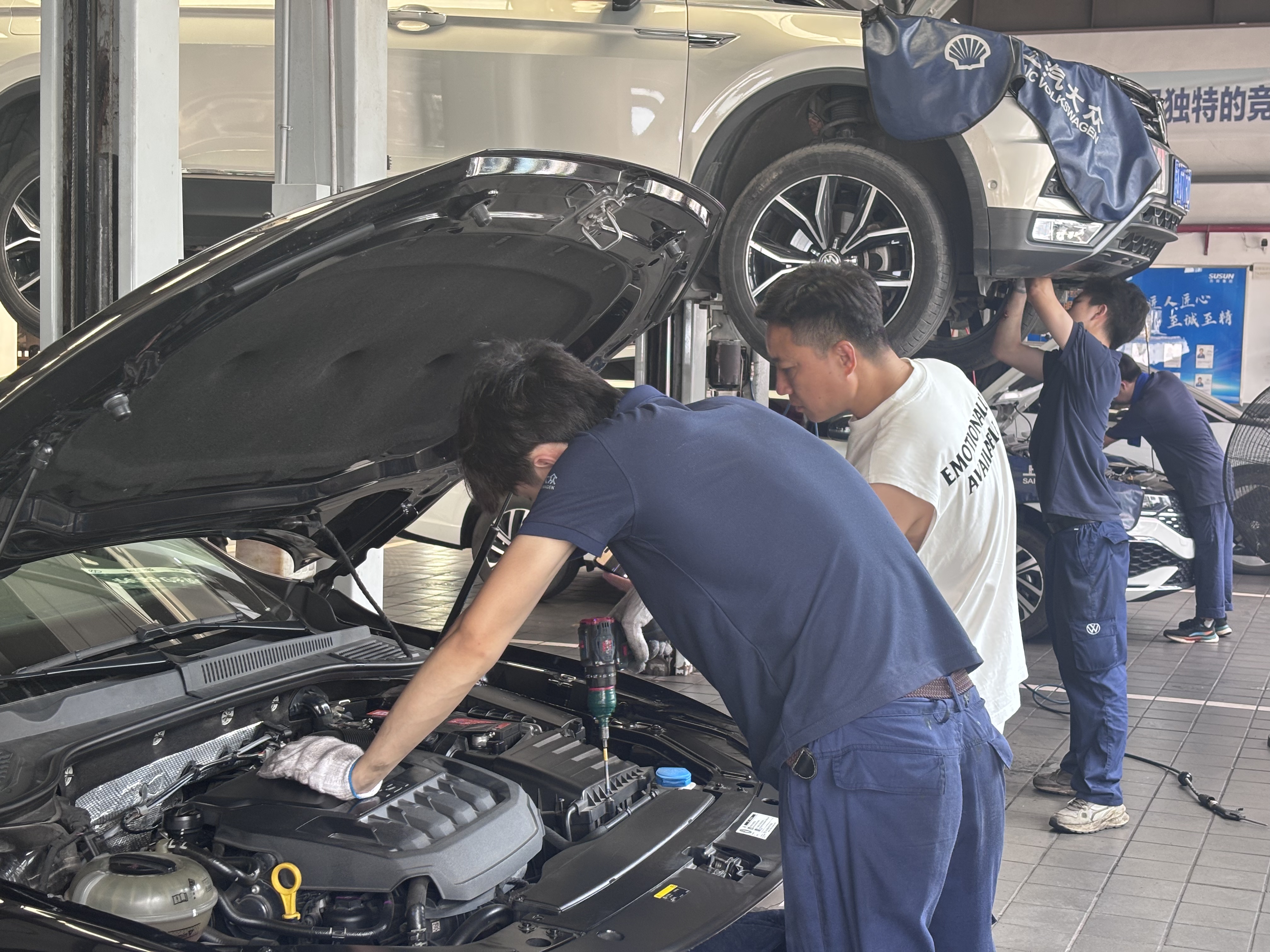 比高温更热的是他们干事的热情！