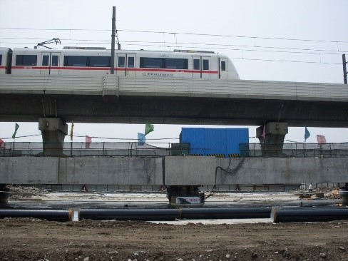 天津滨海新区中央大道新港四号路地道项目托换工程