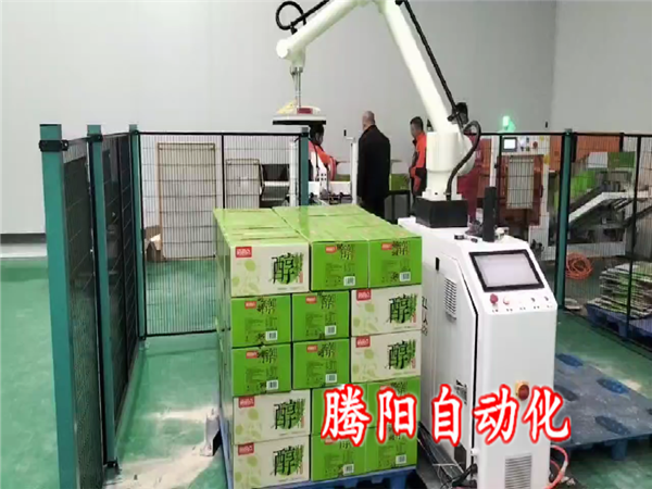 箱装调味品协作码垛机器人成为企业新宠