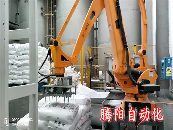 袋装原料拆包投料机器人成为工业原料处理环节的核心升级装备