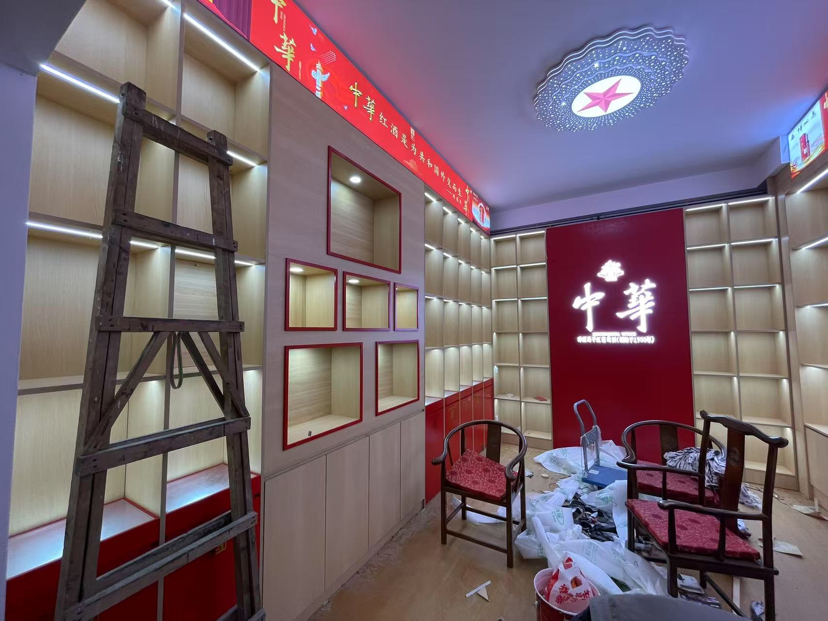 成都烟酒展柜 成都展柜厂 成都免漆板展柜