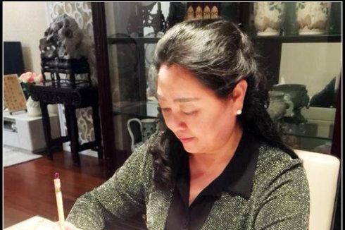 工艺百花——何铮《苏绣艺苑绽新花》