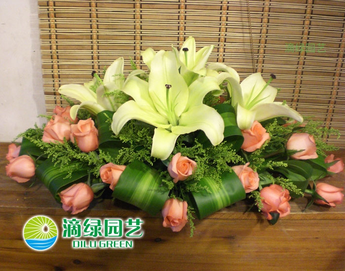百合玫瑰台花