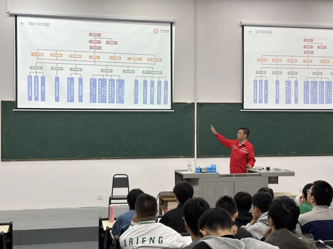 他，是一个永葆初心的“少年”郎