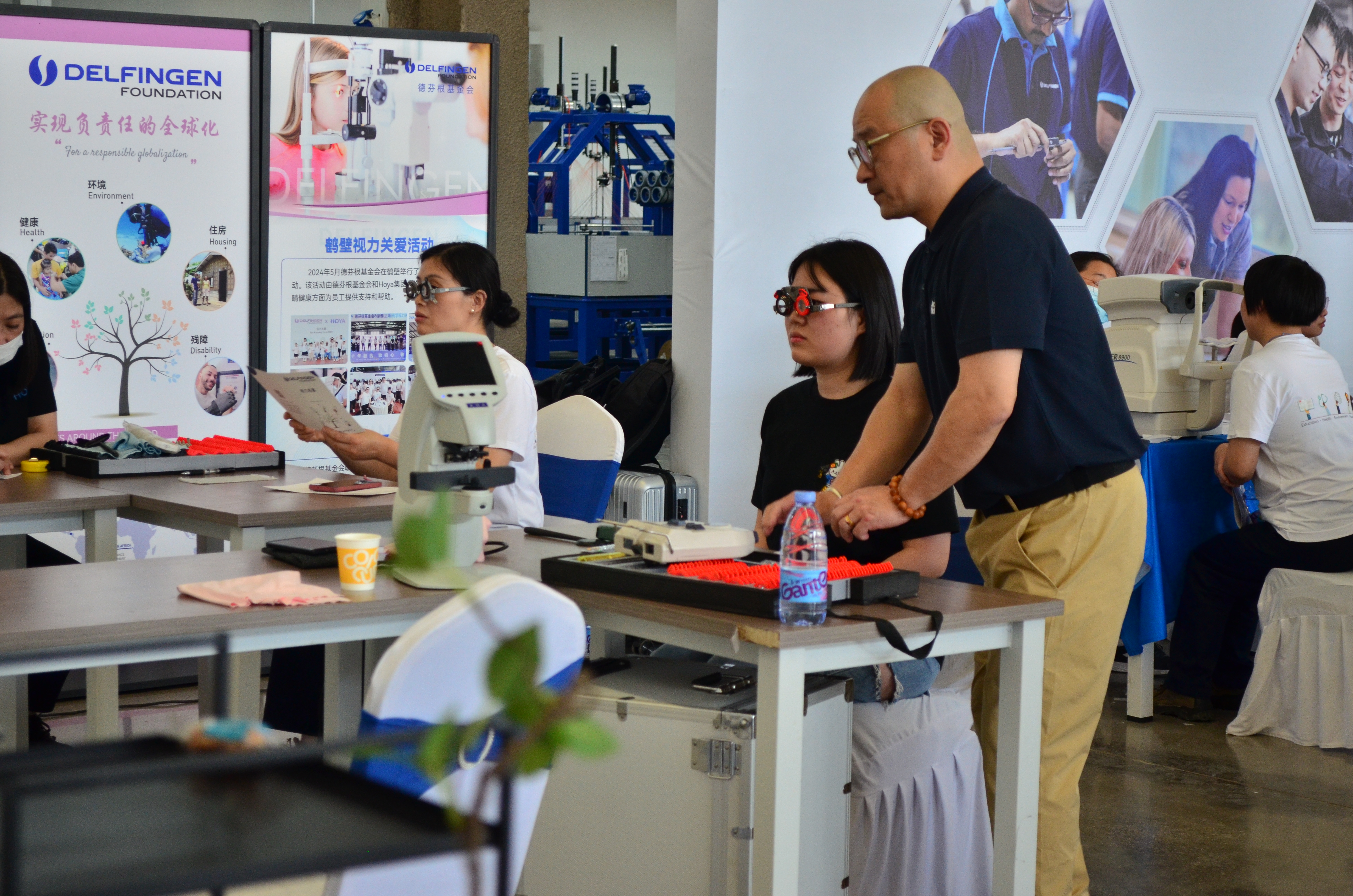 武汉视力关爱活动 × HOYA