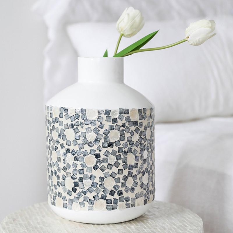 European style antique shell vase