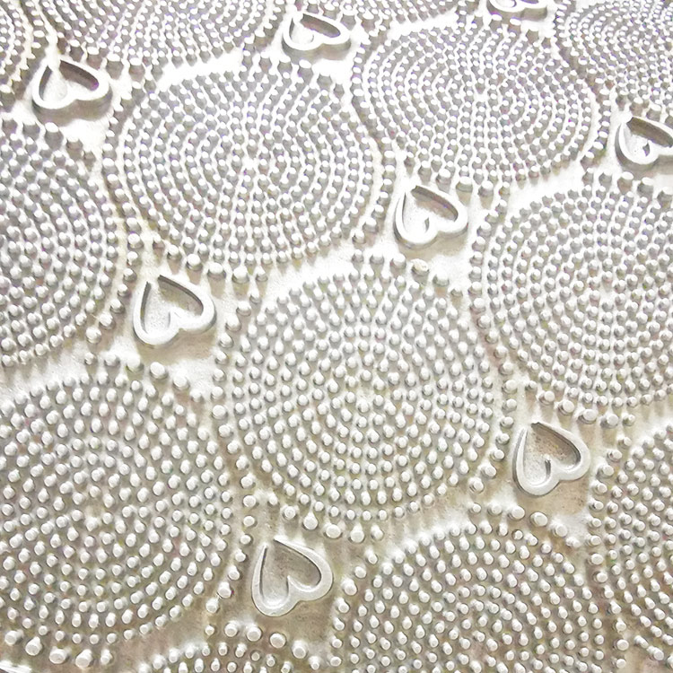 Glue composite high and low flowered roller