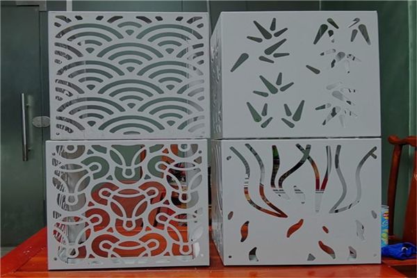 鋁(lv)單(shan)板保養(yang)注意事項