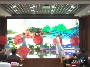 润达一家人