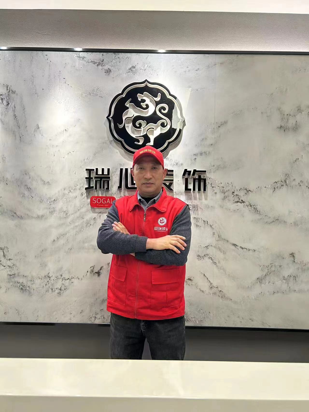 江万龙