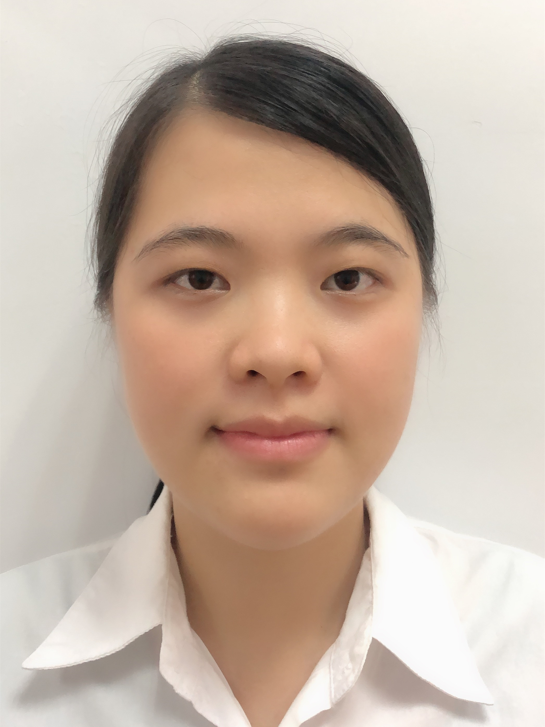 林丽瑶<br />
初级会计师、从事会计<span>工作</span>9年