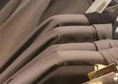 
	服装行业
