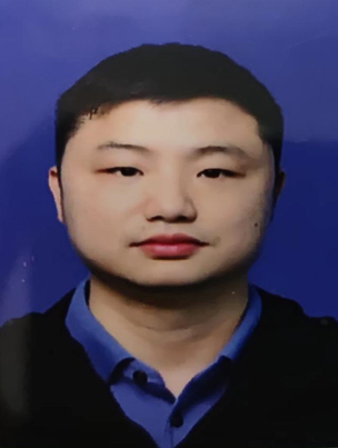 张珈铭
