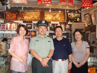 自貢軍分區(qū)蔣司令視察公司