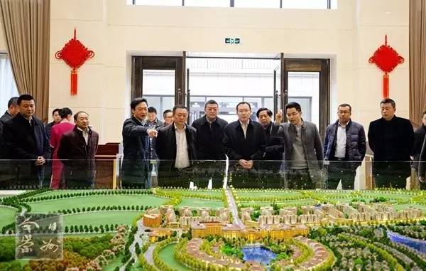 四川发展集团来崇考察项目推进情况