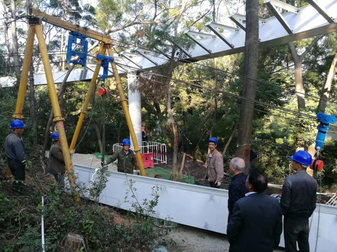 图8 货运索道塔架及索鞍
