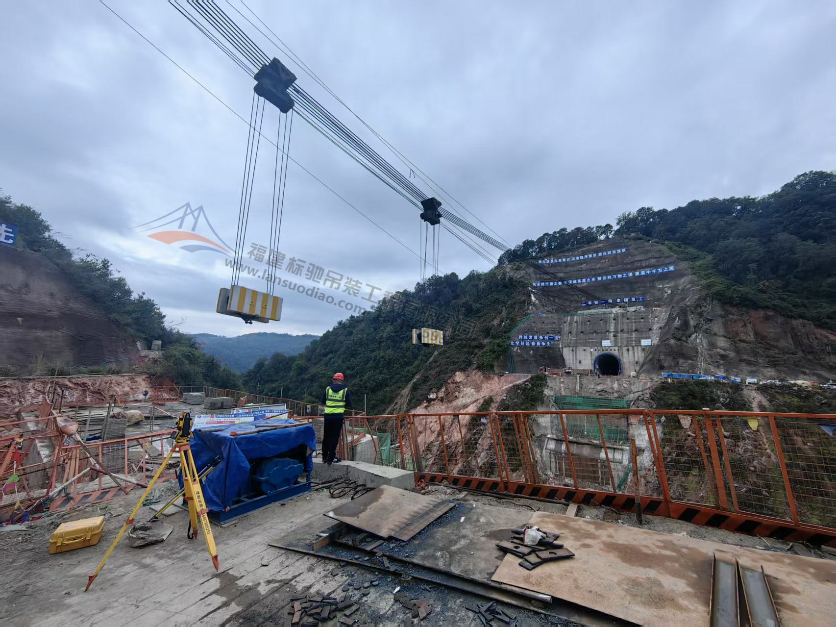 云南滇中引水工程楚雄禄丰鲁支河渡槽拱桥