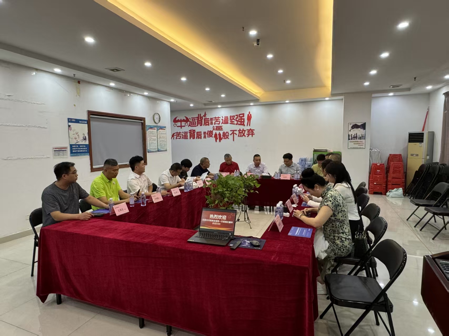 东莞市河南商会组团参访亿鑫丰 共话豫商智造新未来