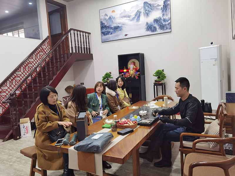走訪企業(yè)
