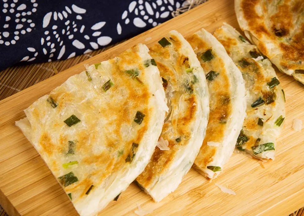 葱油饼的N种吃法，香到舔盘，早餐夜宵都适配！