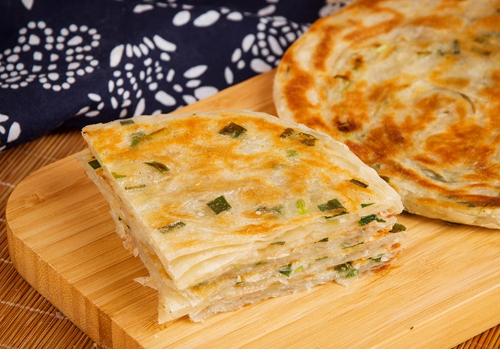 皖美葱油饼，外酥里软，咬一口葱香浓郁！