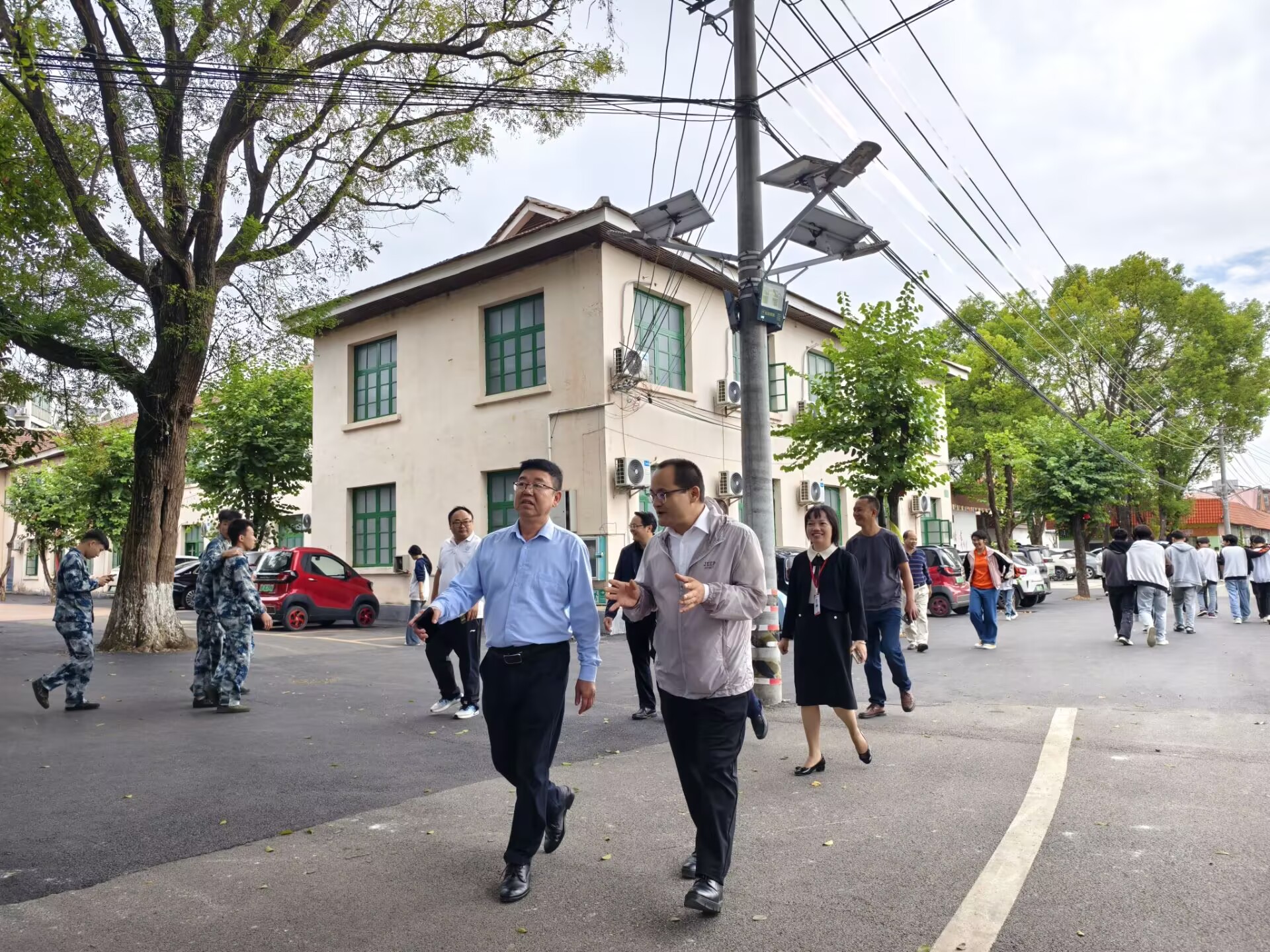 携手强化国有资产管理，共绘高质量发展蓝图l广西科技师范学院校到校进行国有资产使用情况巡查检