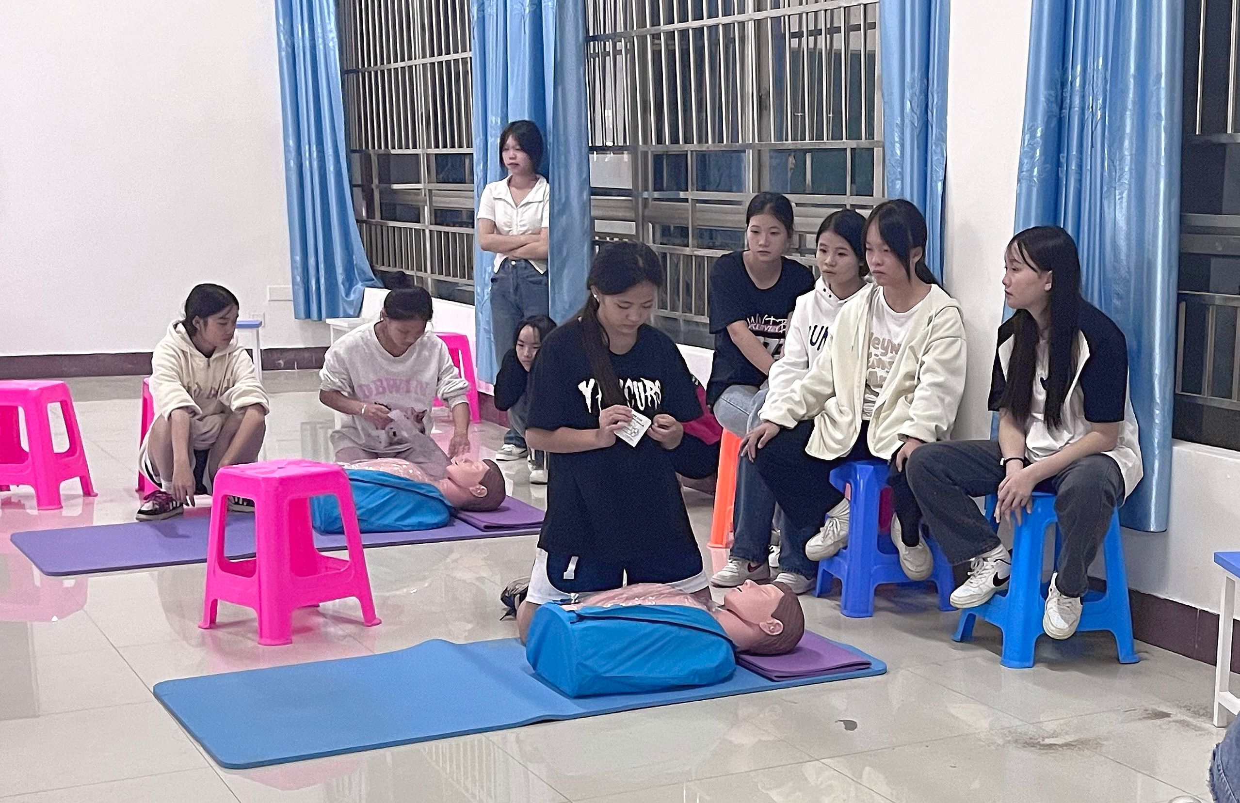 “技行天下，健康有我”——我校医药与健康技能社团进行招新活动