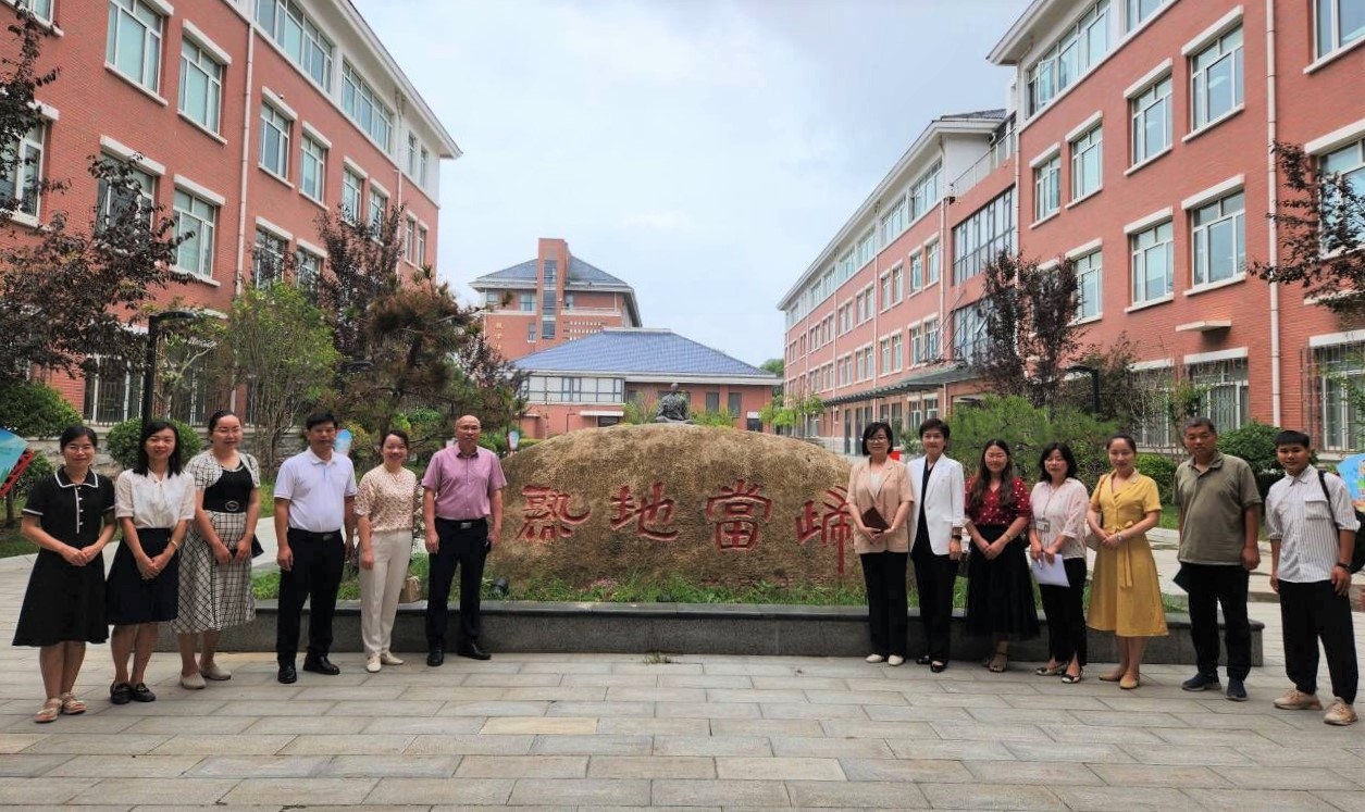  校际交流促发展  分享互鉴抓提升——我校韦志军校长率队赴河南医药健康技师学院调研