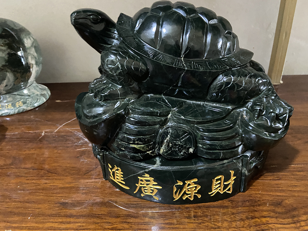 华安玉的构成