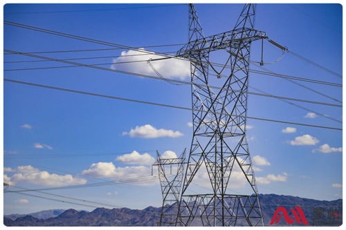 案例 | 机器人助力电网数字化转型：国网宁夏智能巡检机器人场景应用