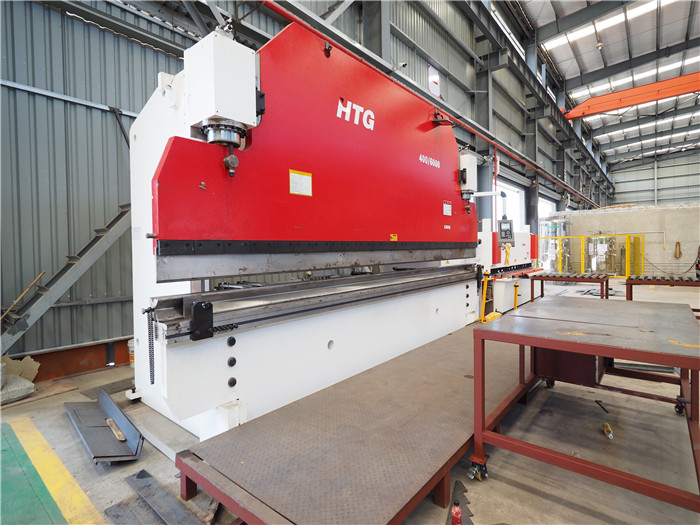 400吨级超宽折弯成型机床