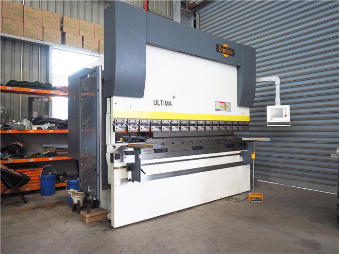 170吨级高精度折弯成型机床