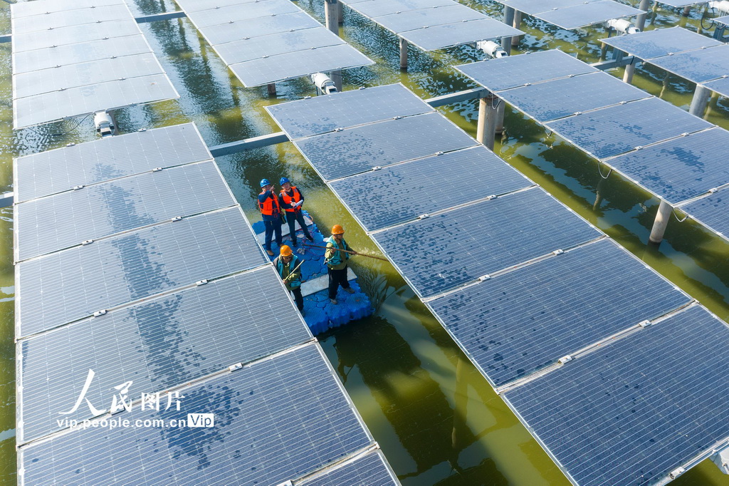安徽无为：巡检光伏发电设施 护航绿色能源安全【4】