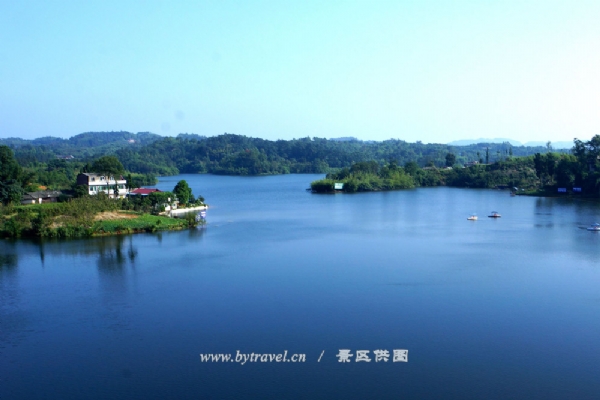 凤凰湖风景区