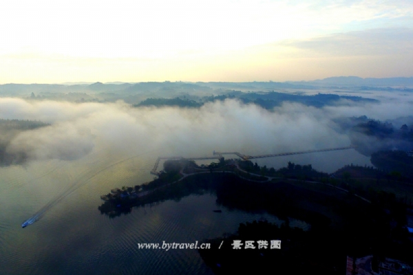 凤凰湖风景区