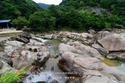 白龙江大峡谷