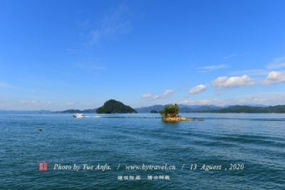 玉龙沙湖