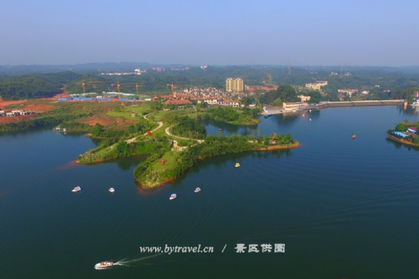 凤凰湖风景区